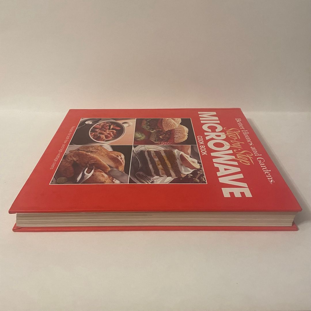 Step-by-Step Microwave Cookbook by Better Homes and Gardens Editors