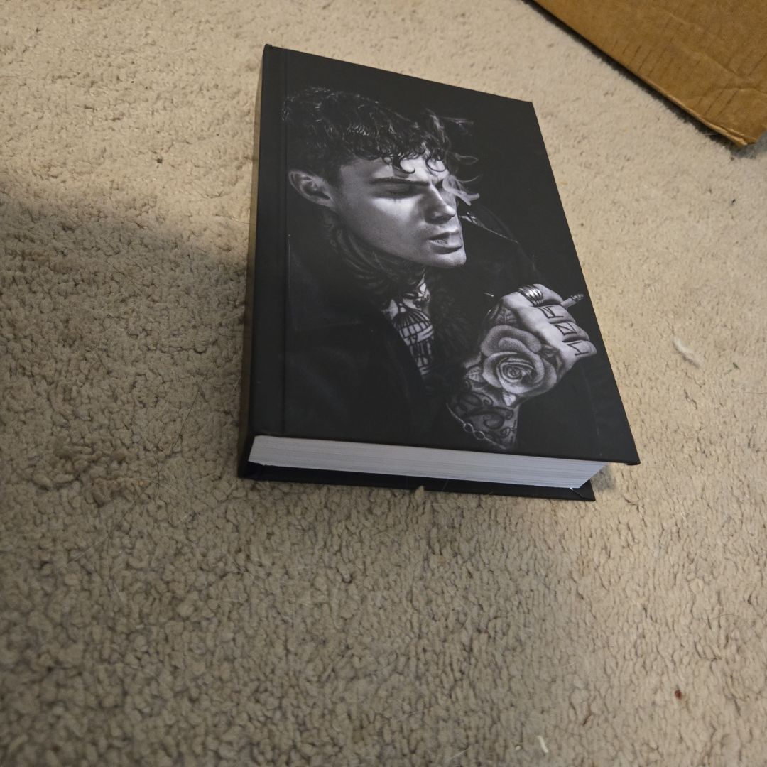 Tempting Little Thief