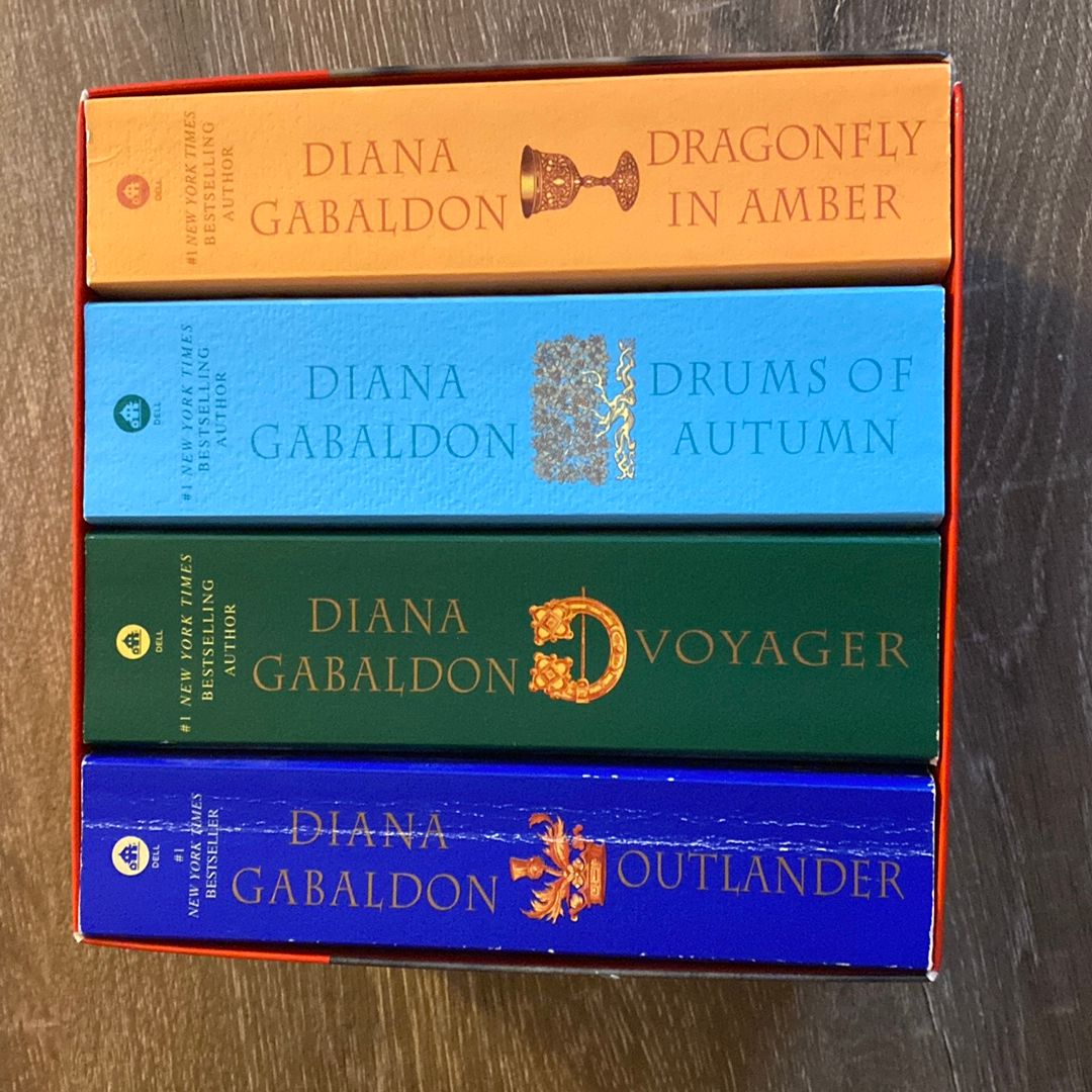 Outlander 4-Copy Boxed Set