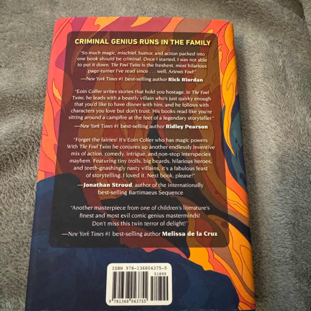 The Fowl Twins (a Fowl Twins Novel, Book 1)