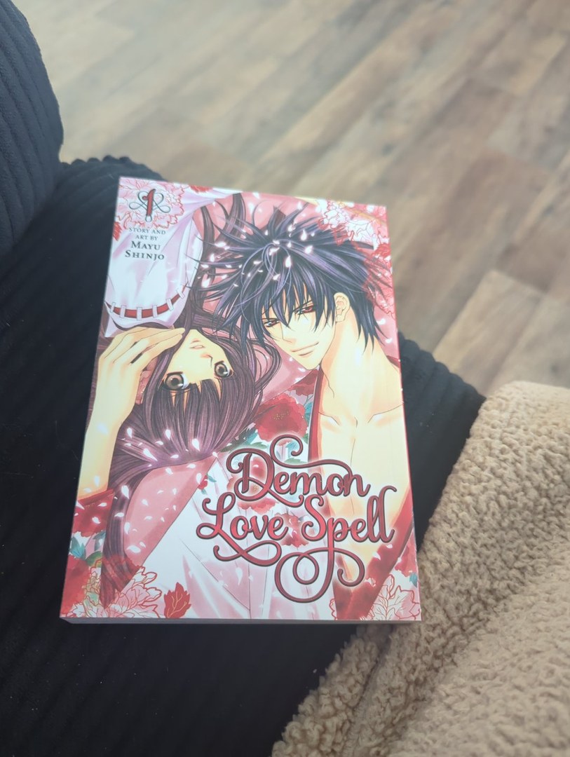 Demon Love Spell, Vol. 1
