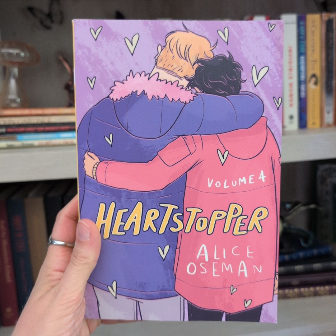 Heartstopper #4: a Graphic Novel