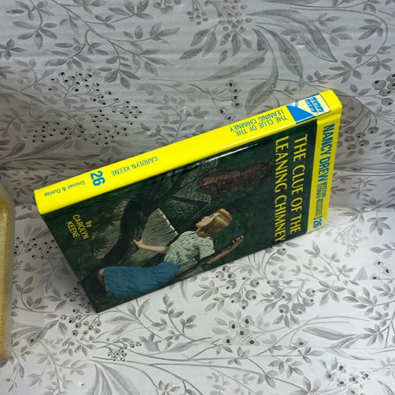 Nancy Drew 26: the Clue of the Leaning Chimney
