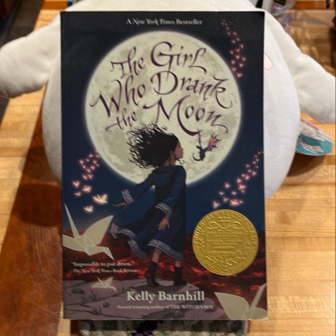 The Girl Who Drank the Moon (Winner of the 2017 Newbery Medal)