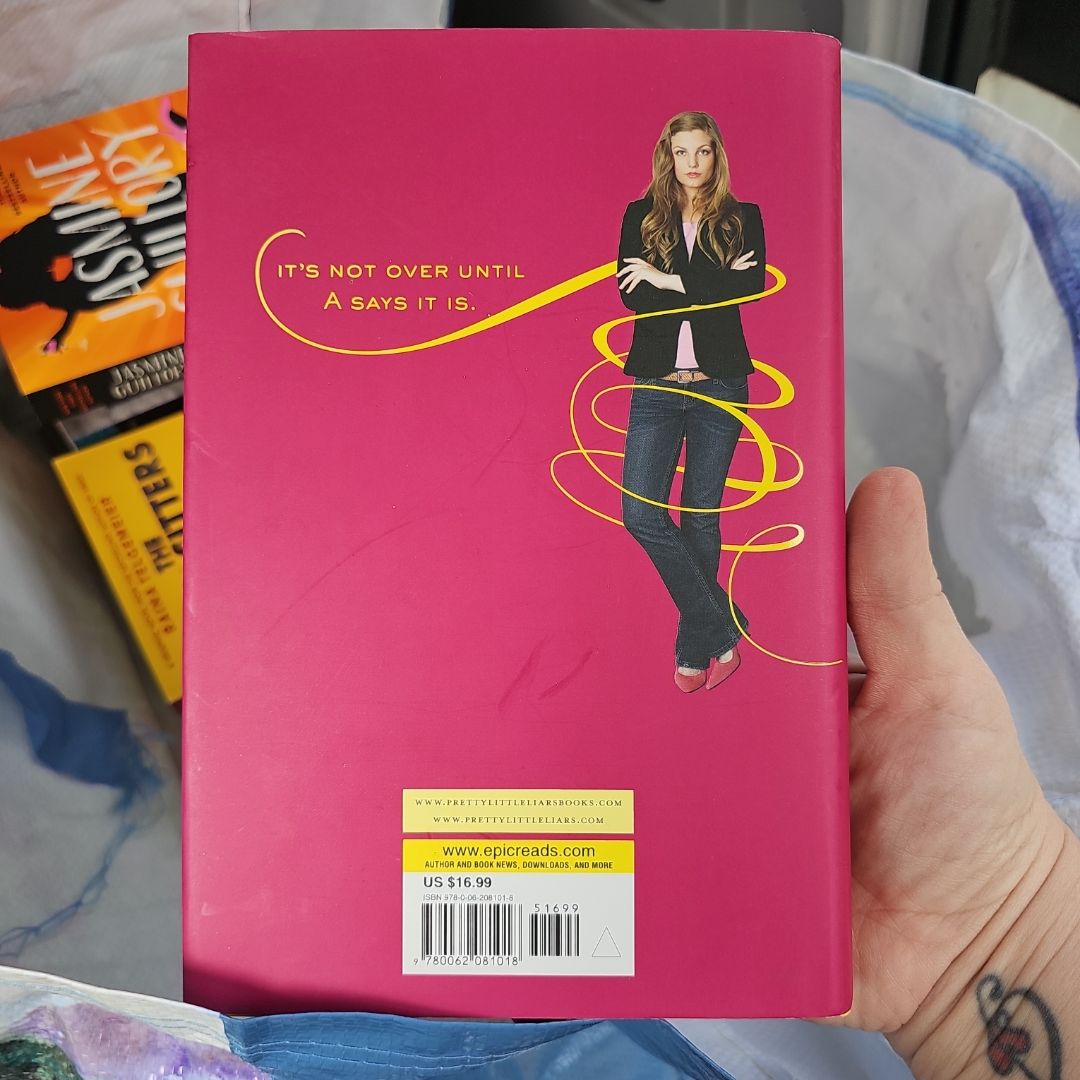 Pretty Little Liars #9: Twisted