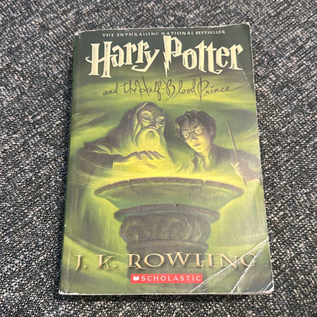 Harry Potter and the Half-Blood Prince (Harry Potter, Book 6)