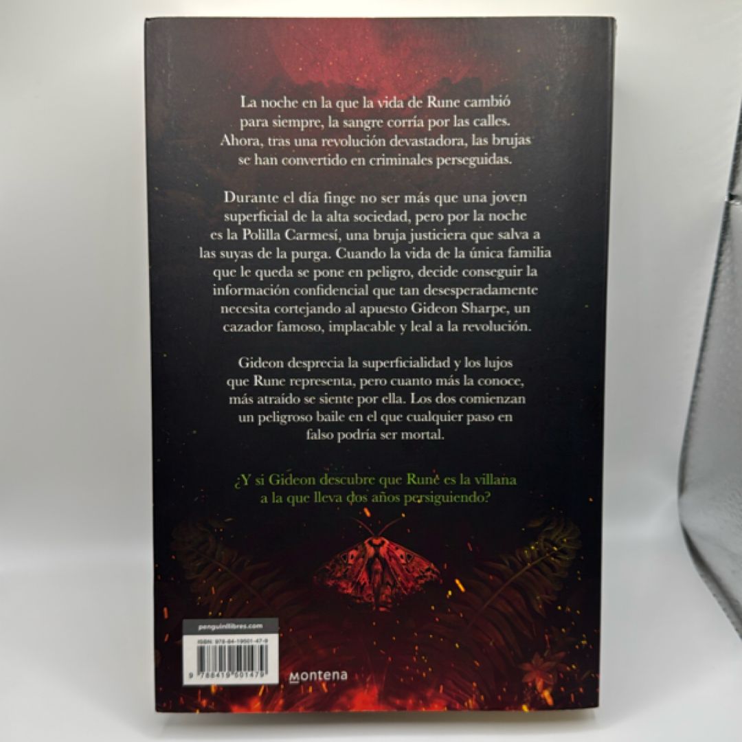 Crimson Moth / Heartless Hunter