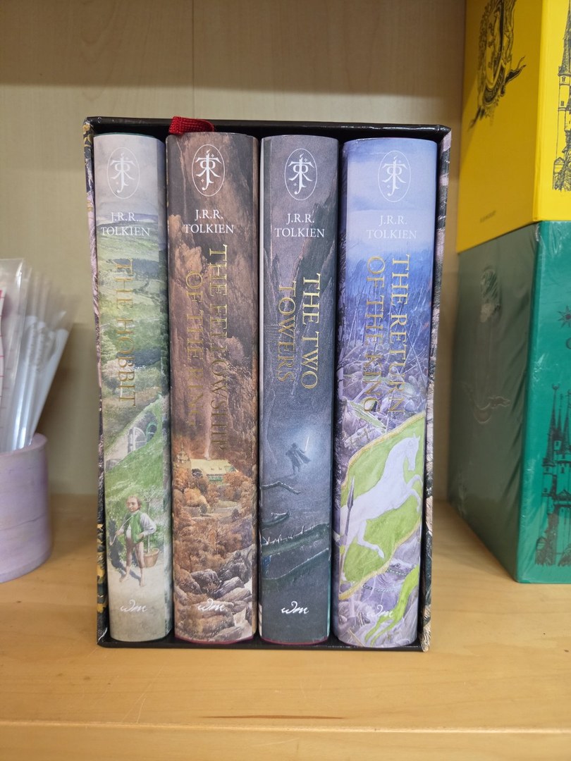 The Hobbit and the Lord of the Rings Illustrated by Alan Lee Box Set