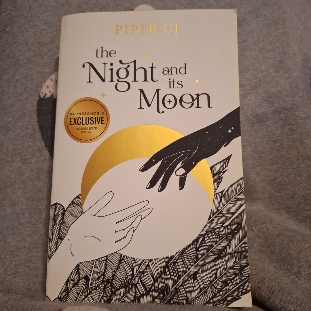 The Night And Its Moon (b&n Exclusive(
