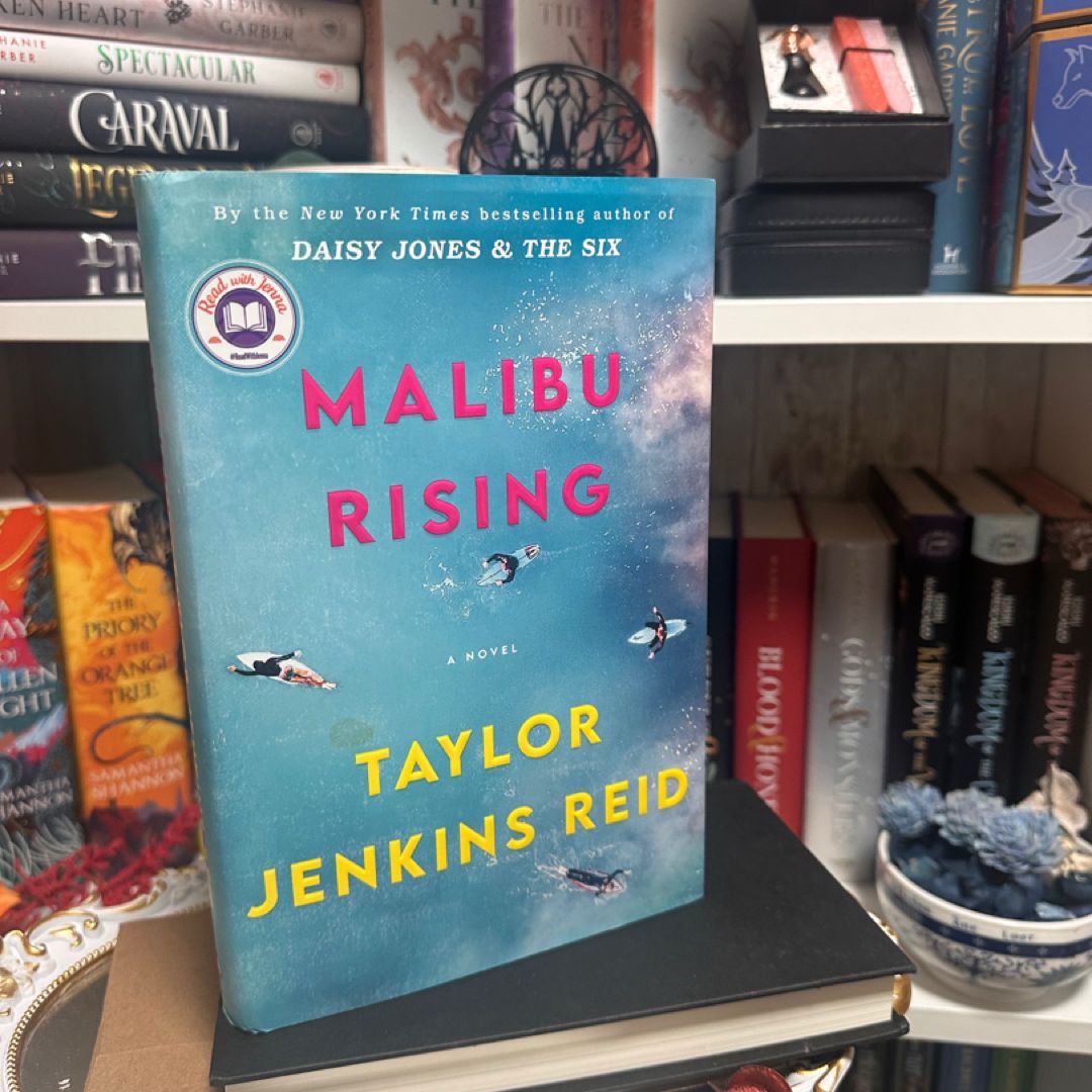 Malibu Rising by Taylor Jenkins Reid, Hardcover | Pangobooks