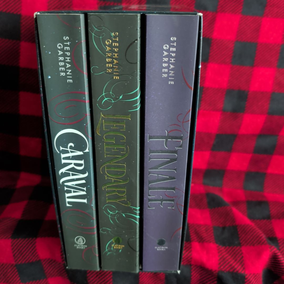 Caraval Paperback Boxed Set