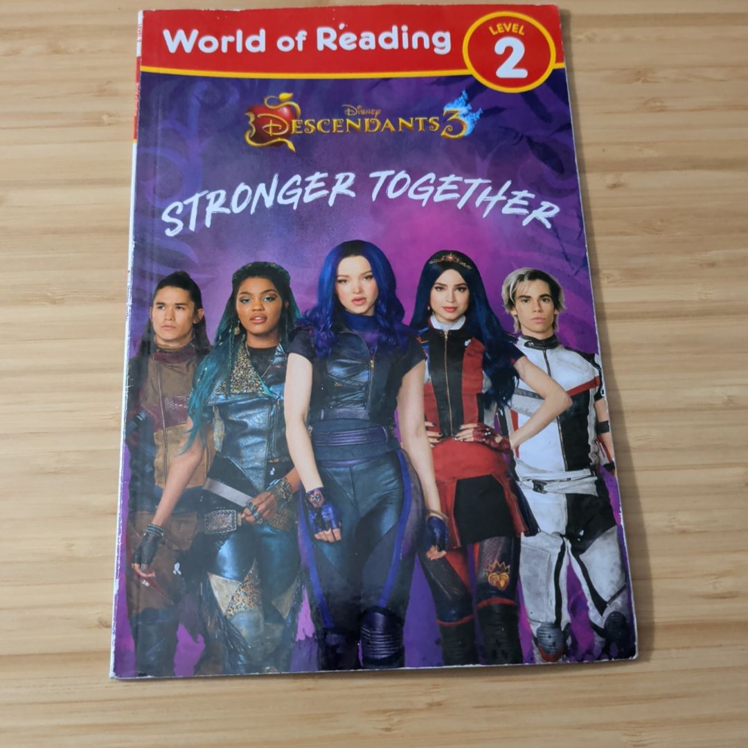 World of Reading Descendants 3: Stronger Together Level 2