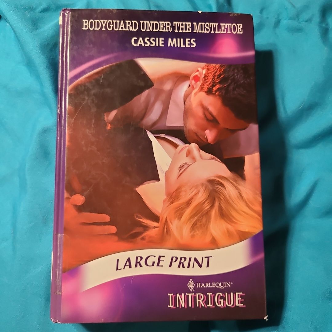 Bodyguard under the Mistletoe