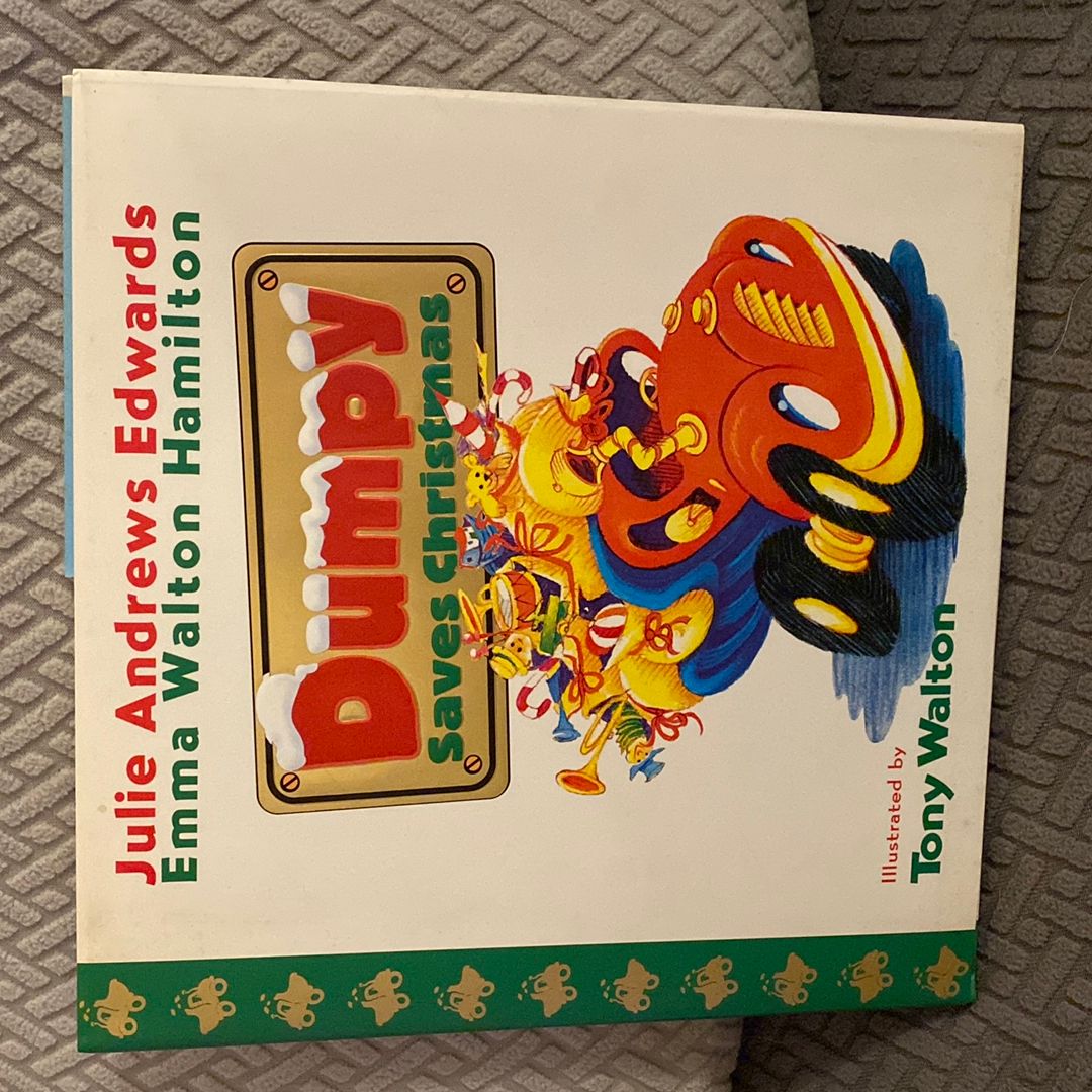 Dumpy Saves Christmas