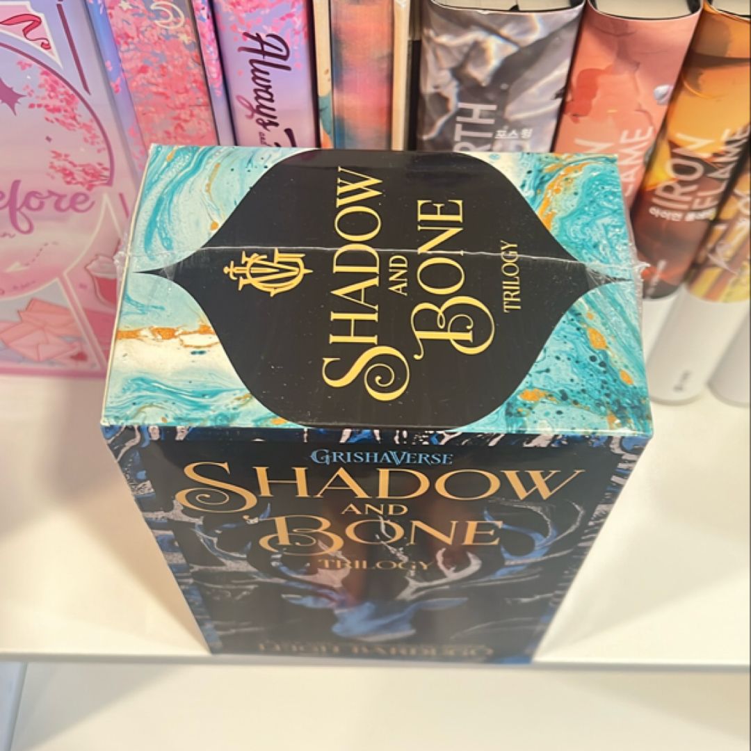 The Shadow and Bone Trilogy Boxed Set