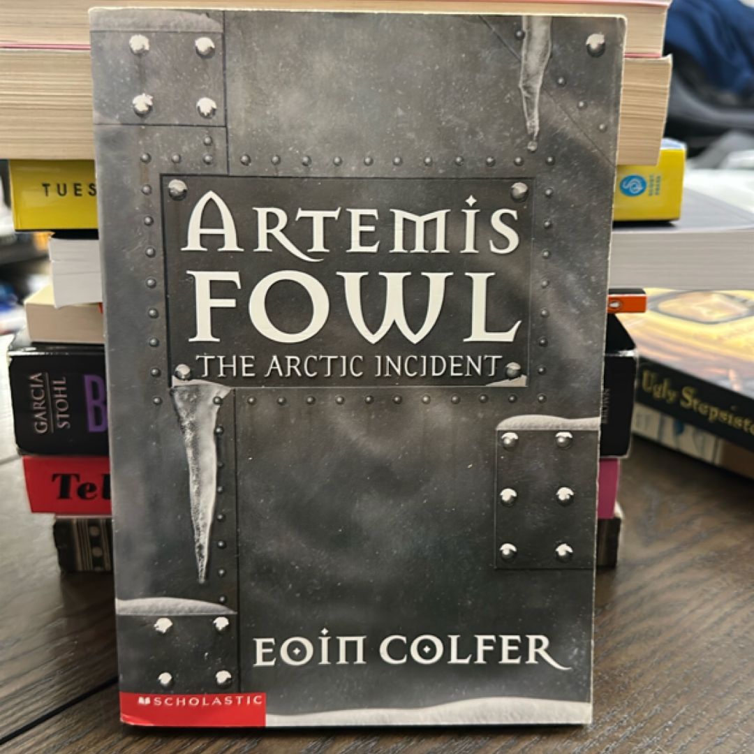 The Arctic Incident (Artemis Fowl, Book 2)