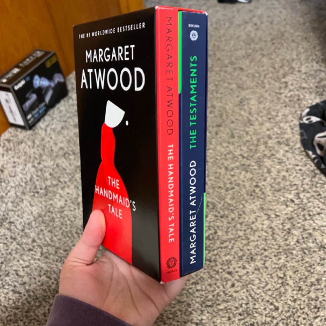 The Handmaid's Tale and the Testaments Box Set