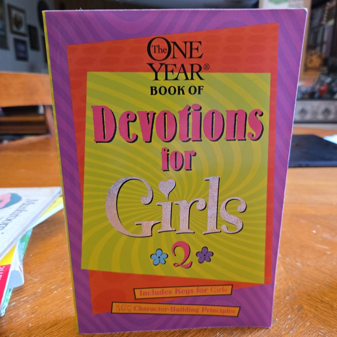 The One Year Devos for Girls