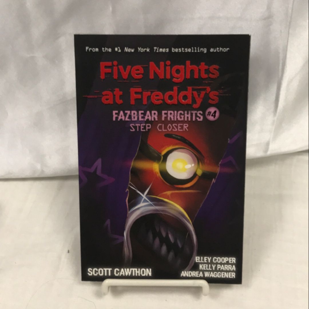 Five Nights at Freddy's Fazbear Frights Four Book Boxed Set