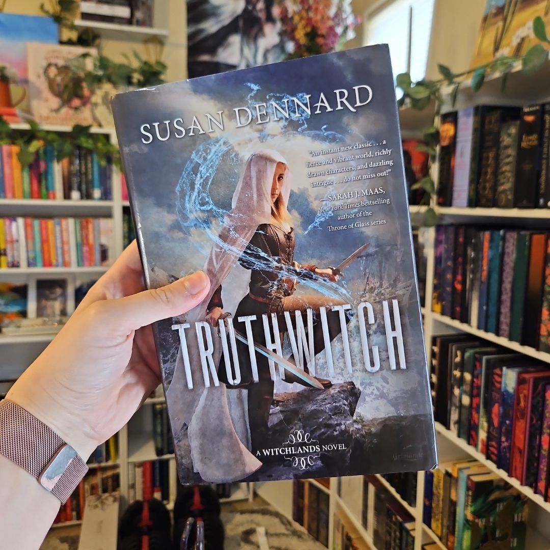 Truthwitch by Susan Dennard, Hardcover | Pangobooks
