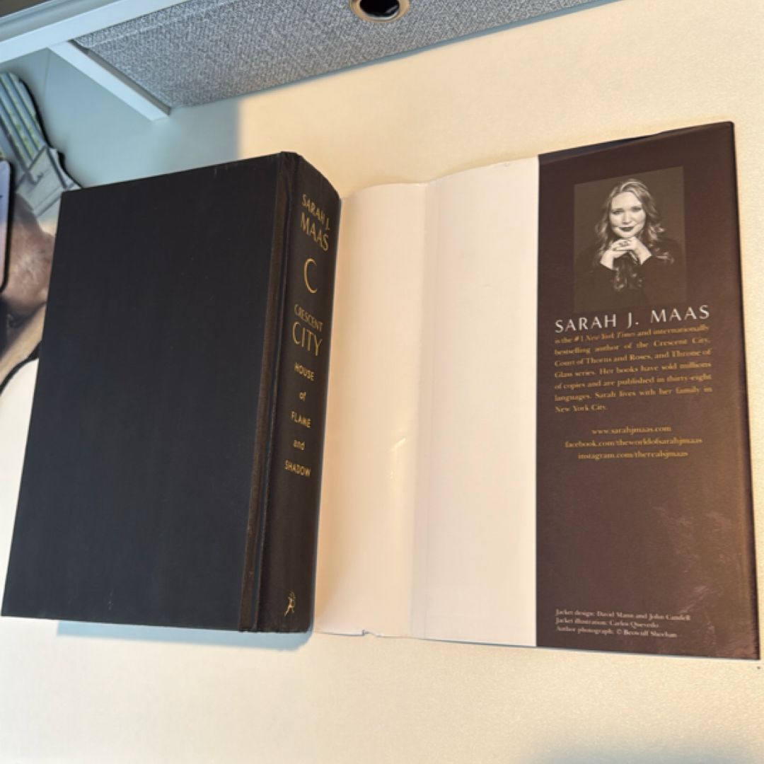 *Walmart Exclusive* House of Flame and Shadow