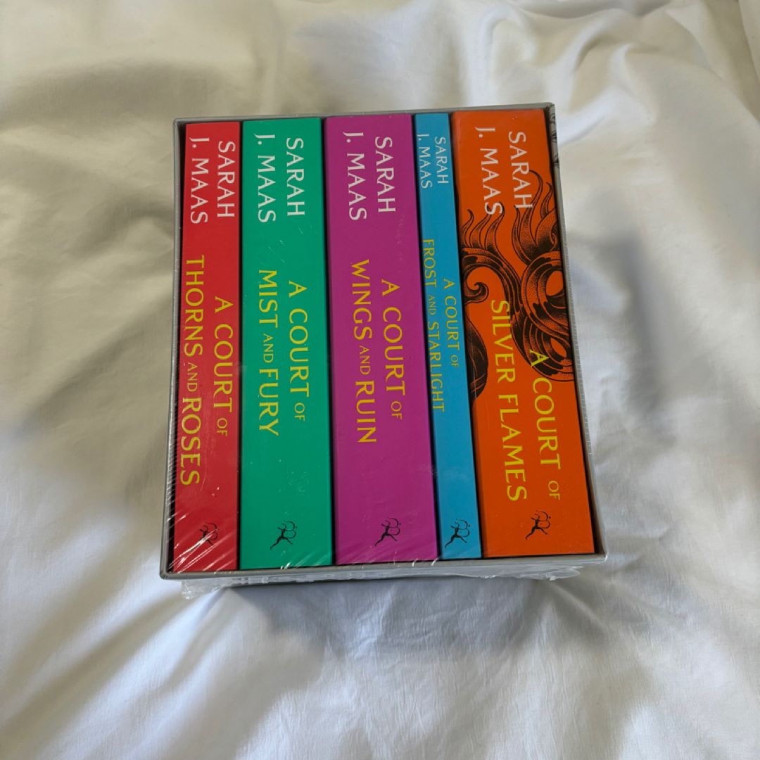 A Court of Thorns and Roses Box Set