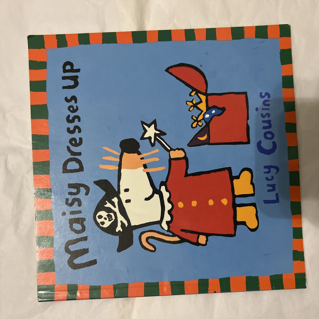 Maisy Dresses Up