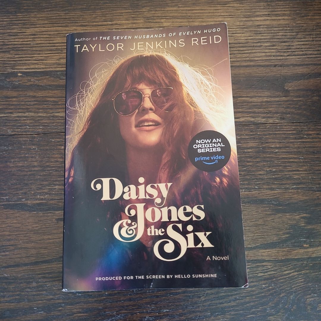 Daisy Jones and the Six (TV Tie-In Edition)