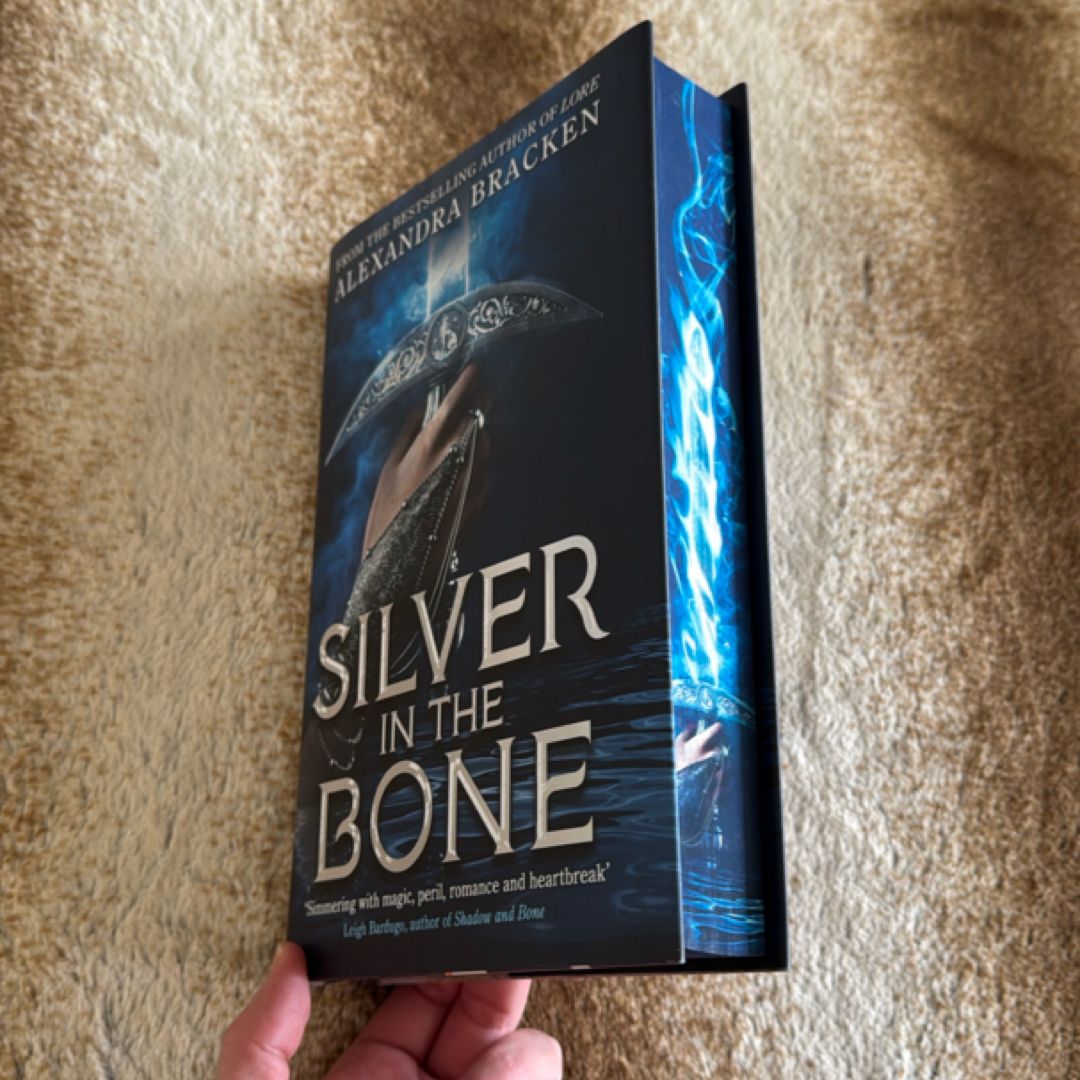 Silver in the Bone *Fairyloot Exclusive Edition* *Hand Signed*
