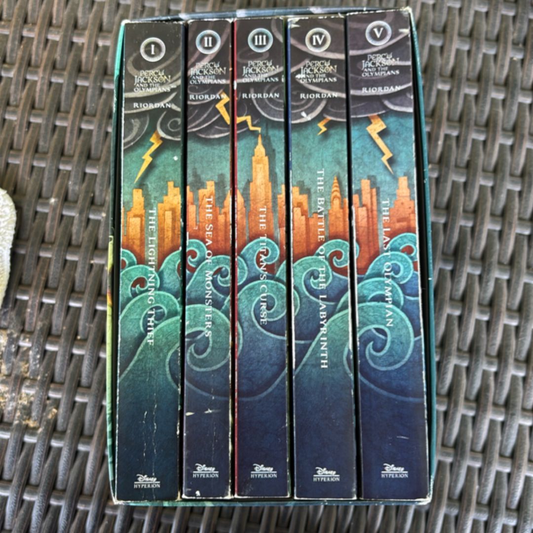 Percy Jackson and the Olympians 5 Book Paperback Boxed Set (new Covers W/poster)