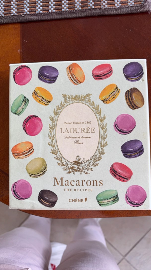 Ladurée Macarons