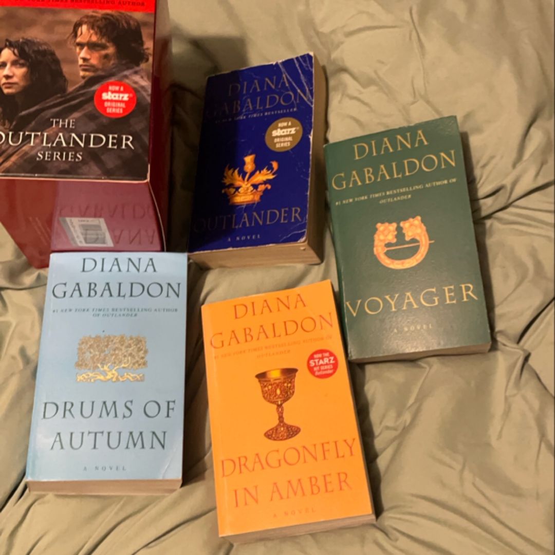 Outlander 4-Copy Boxed Set
