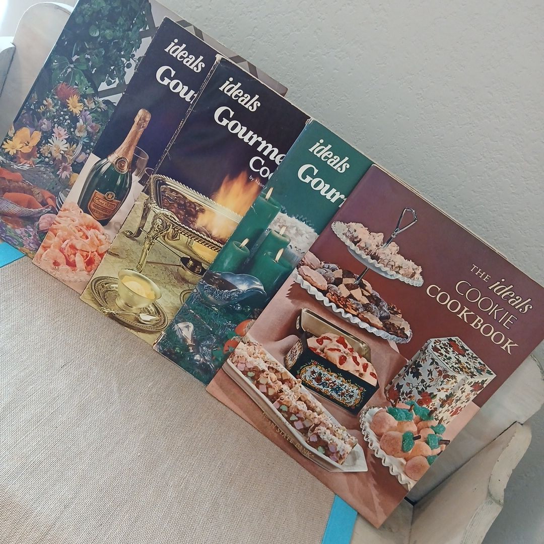 The ideals Festive Party Cookbook + 4