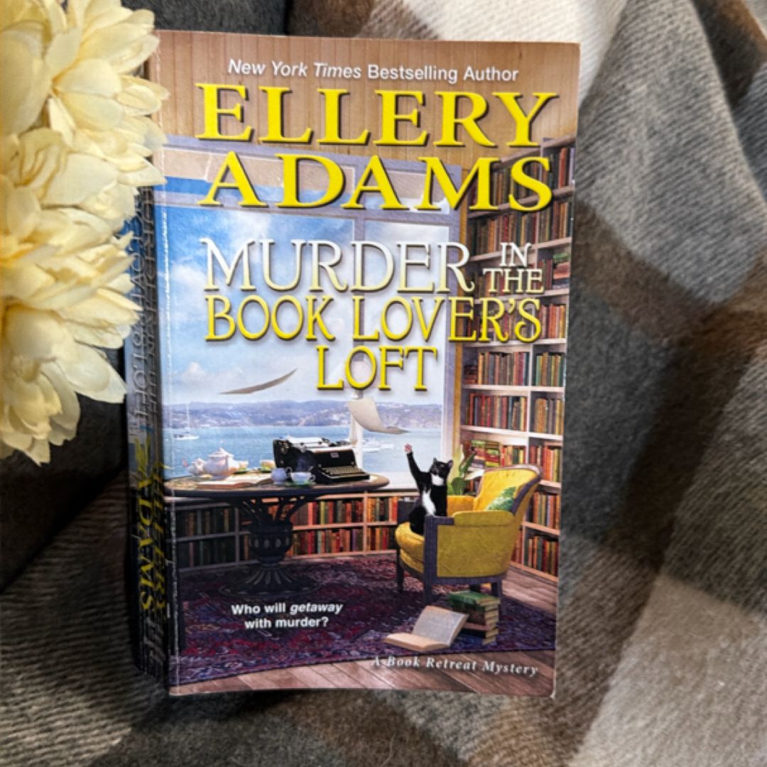 Murder in the Book Lover's Loft