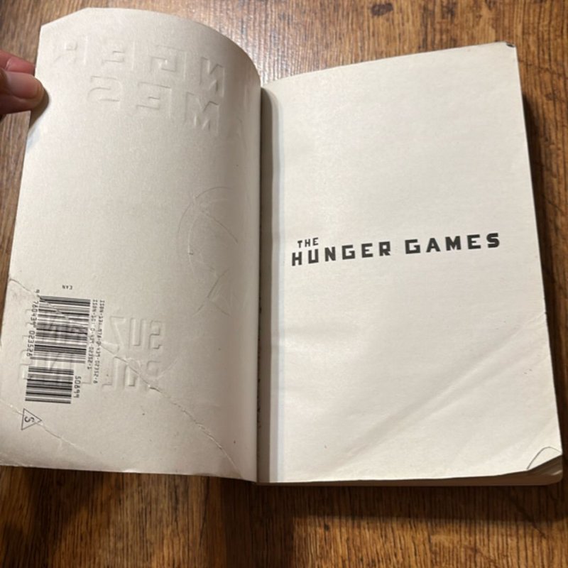 The Hunger Games by Suzanne Collins, Paperback | Pangobooks