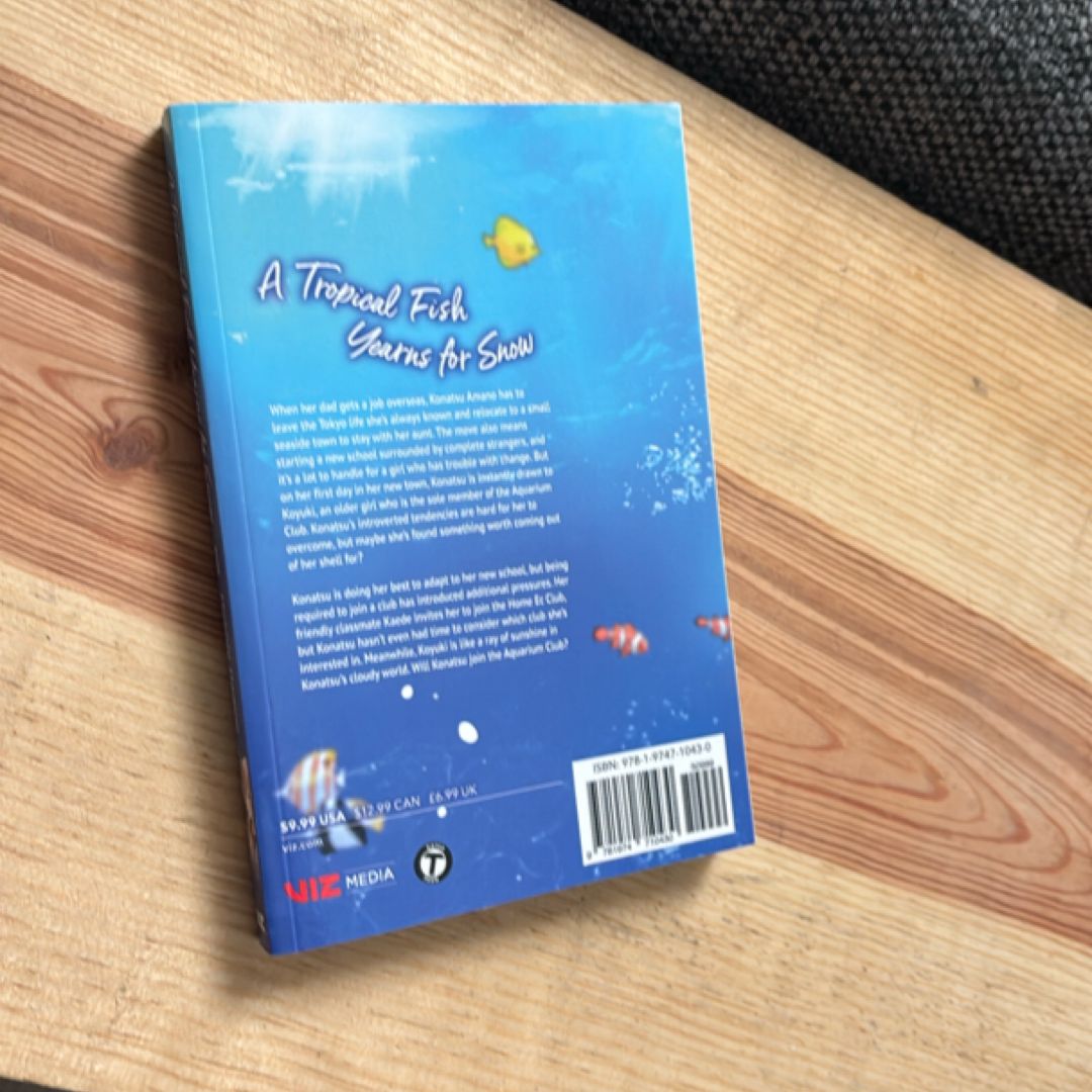 A Tropical Fish Yearns for Snow, Vol. 1