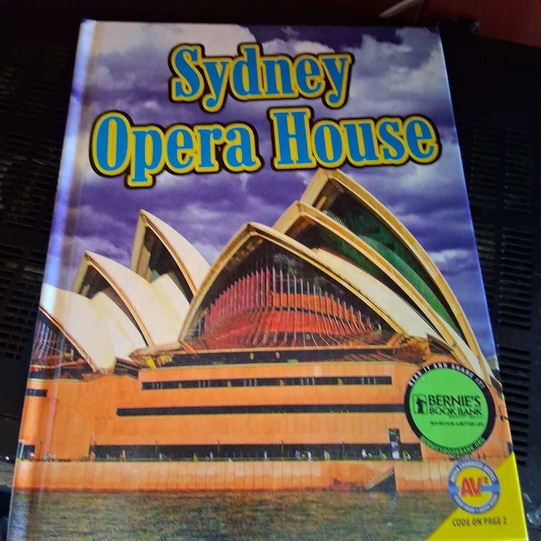 Sydney Opera House by Sheelagh Matthews, Heather Kissock