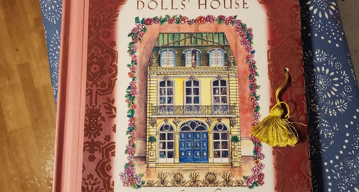 The Enchanted Dolls' House by Robyn Johnson, Hardcover | Pangobooks