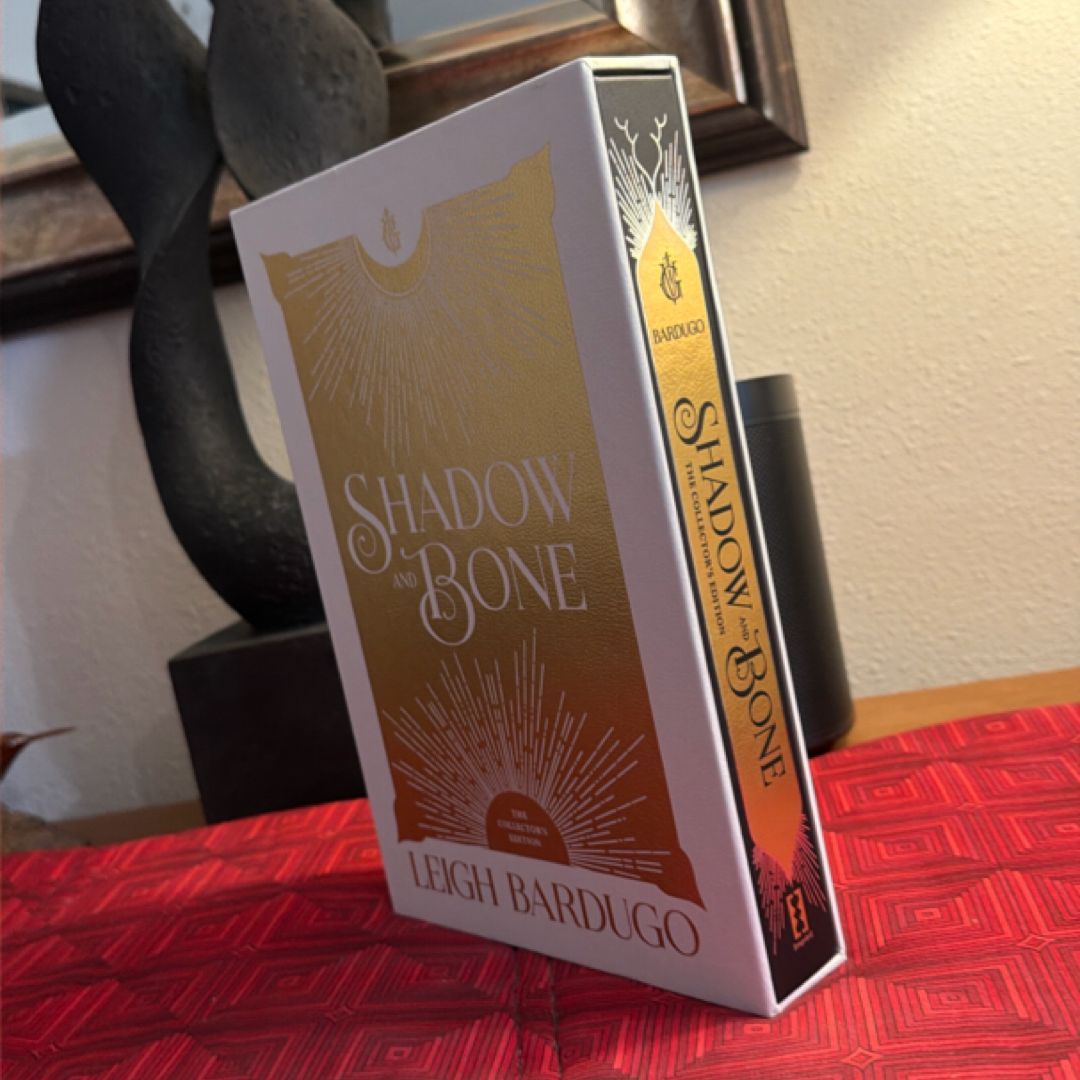 Shadow and Bone: the Collector's Edition (SIGNED!)