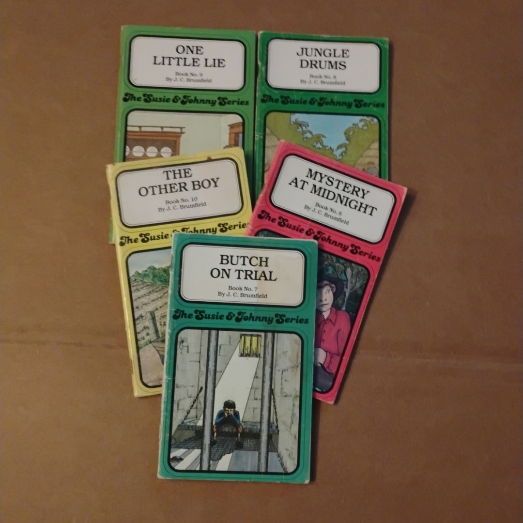 Vtg 1970 Susie And Johnny Book Series Lot of 5 Booklets Evangel Press USA