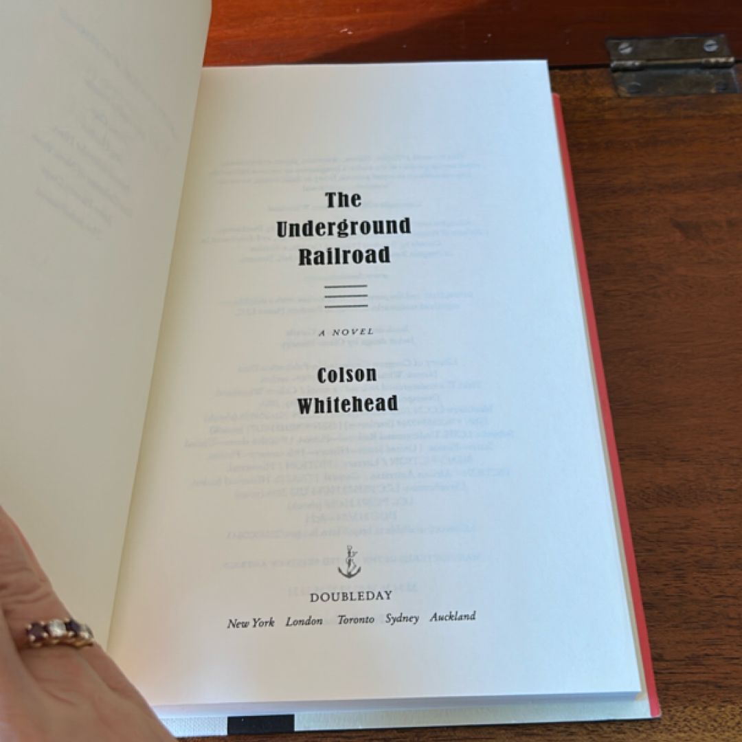 The Underground Railroad (Pulitzer Prize Winner) (National Book Award Winner) (Oprah's Book Club)