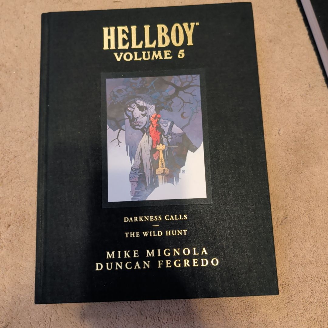 Hellboy Library Edition Volume 5: Darkness Calls and the Wild Hunt