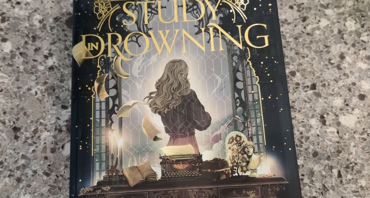 A Study in Drowning Collector's Deluxe Limited | PangoBooks