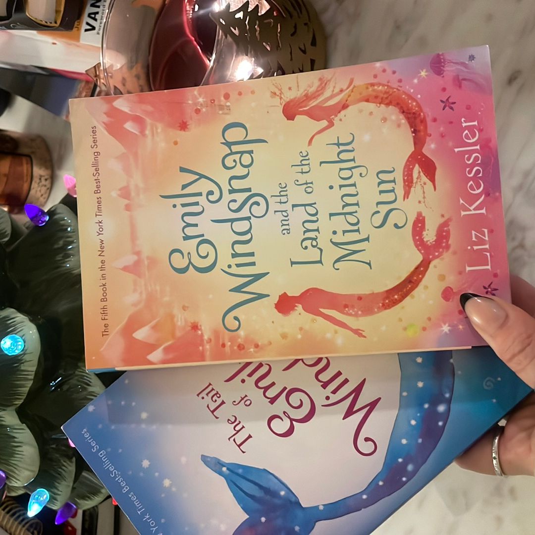 Emily Windsnap and the Land of the Midnight Sun