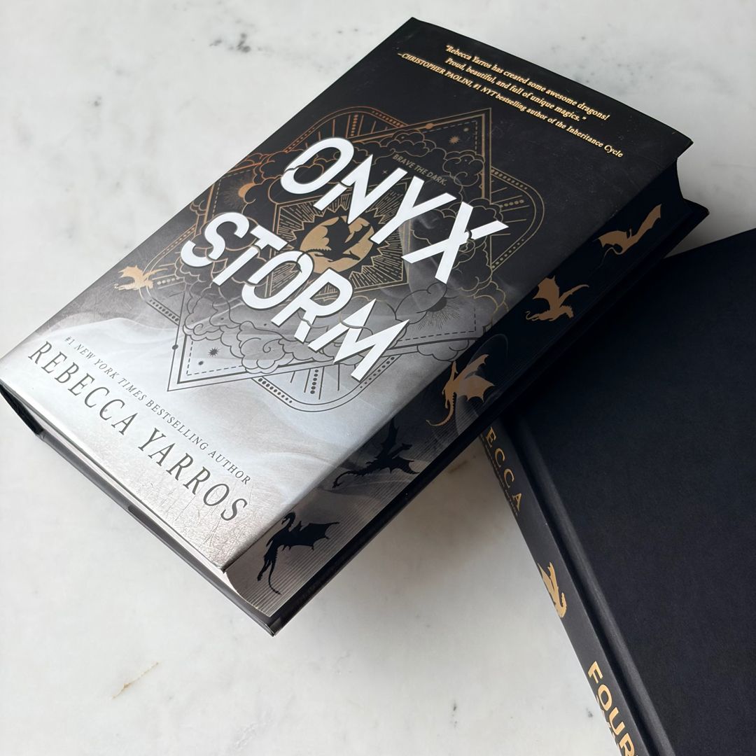 Onyx Storm (Sprayed Edges)