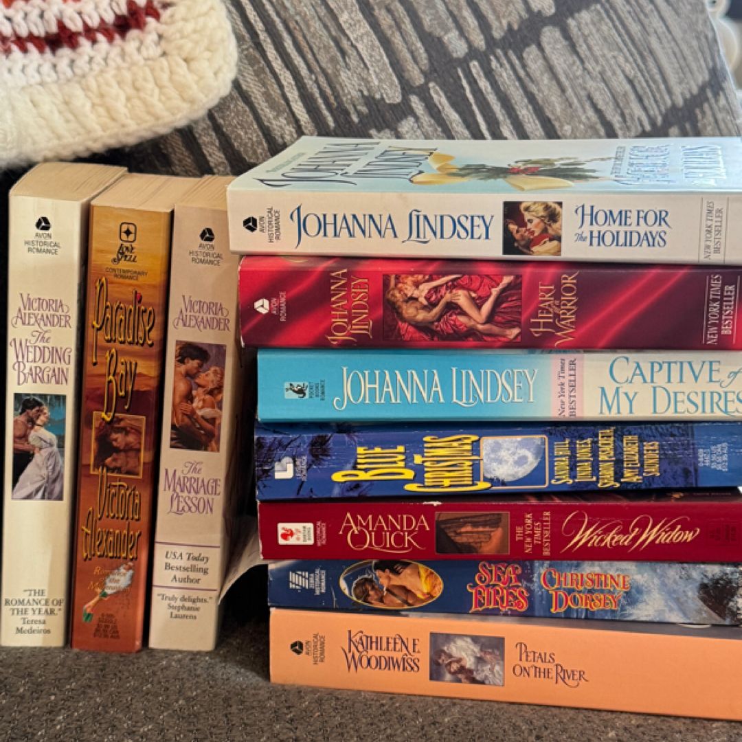 Historical Romance Bundle – 10 Books – Johanna Lindsey, Victoria Alexander (Signed) + More – Like New / Unread