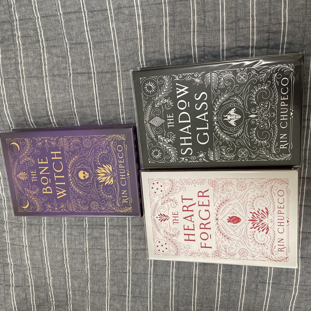 ON HOLD FOR Yazmin //The Bone Witch trilogy - Illumicrate Editions