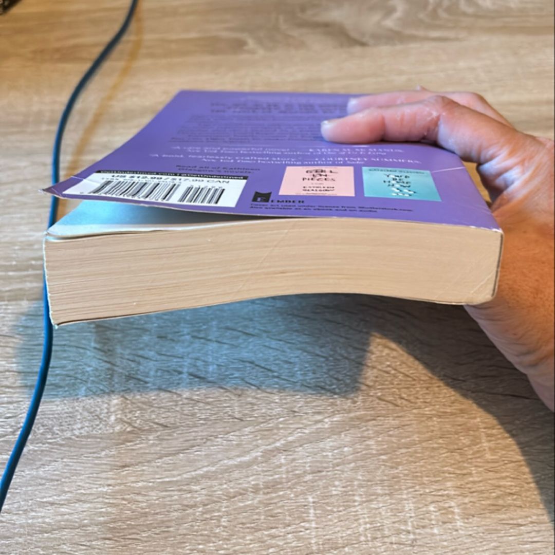 How to Make Friends with the Dark: From the bestselling author of TikTok sensation Girl in Pieces by Kathleen Glasgow