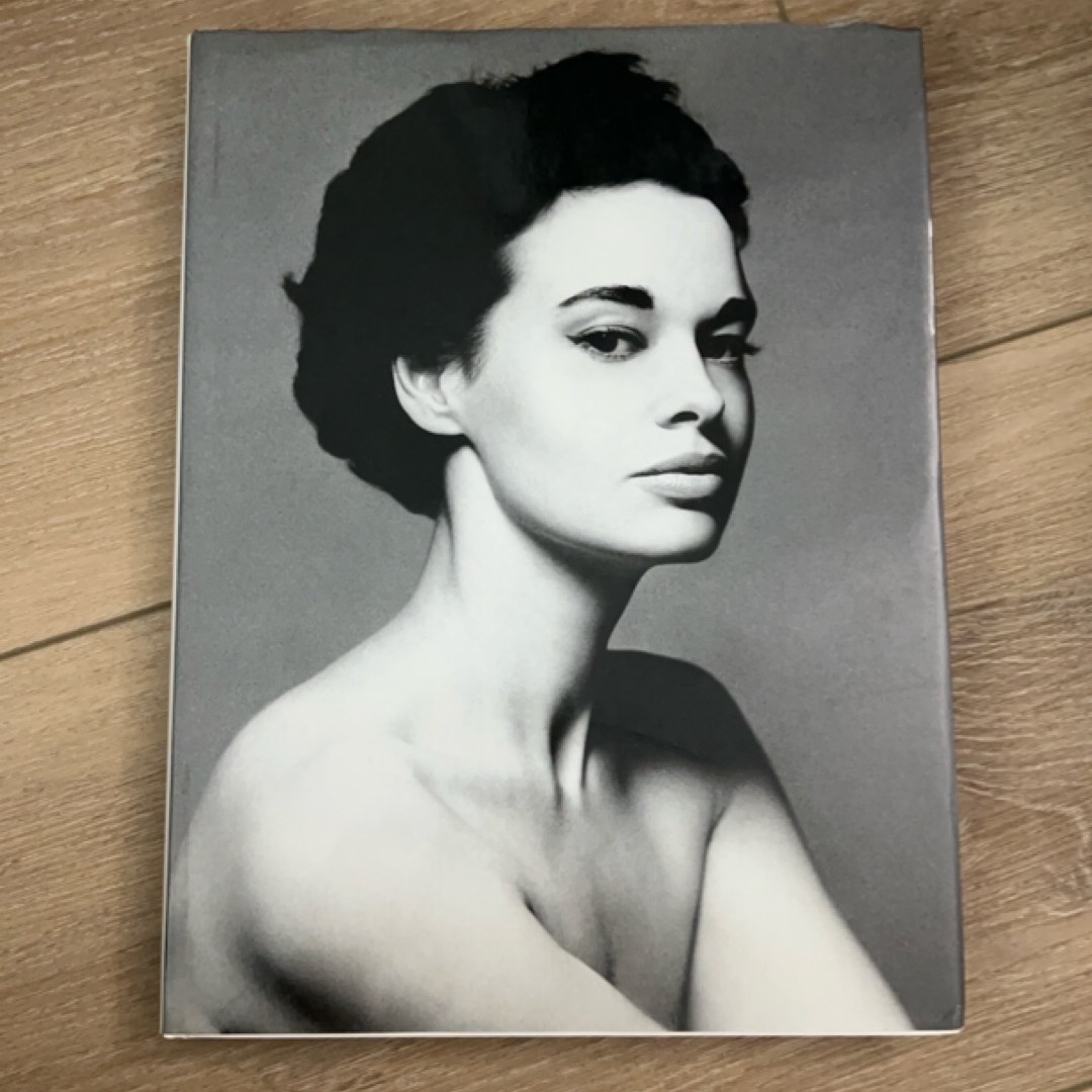 The World of Gloria Vanderbilt