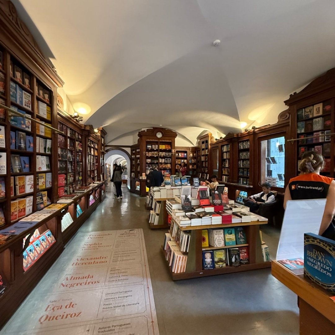 D's Bookish Shop